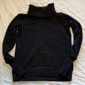 ALO Yoga - Black Turtleneck